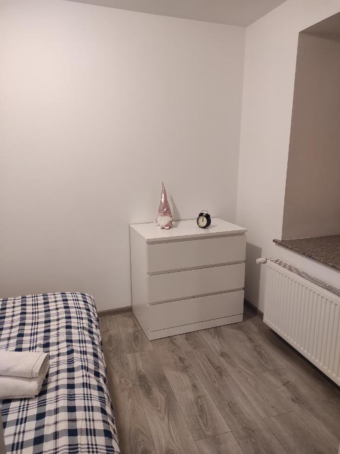 Apartament Krakowska เชสโตฮอวา ภายนอก รูปภาพ